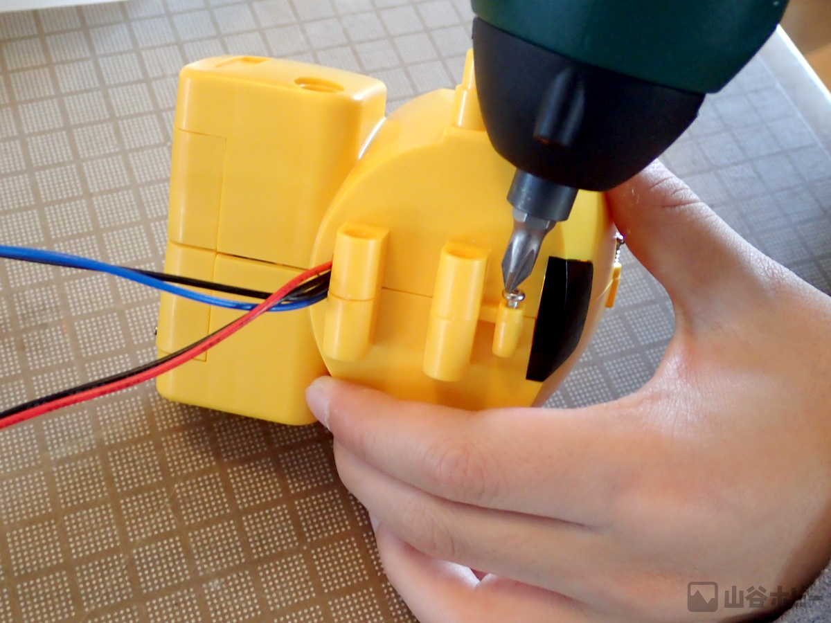 IXO5についているドライバービットでは、短くて使えない箇所があった