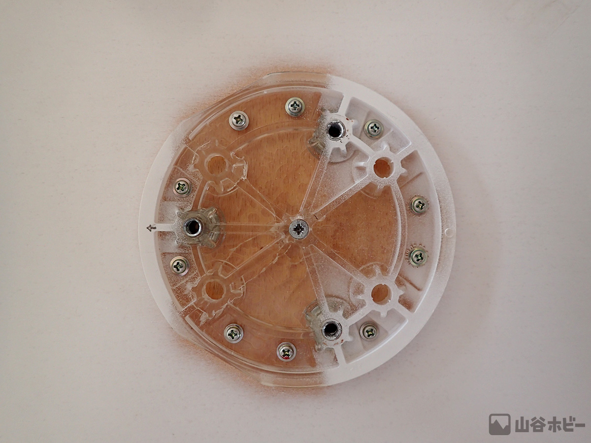 接着後ネジで固定